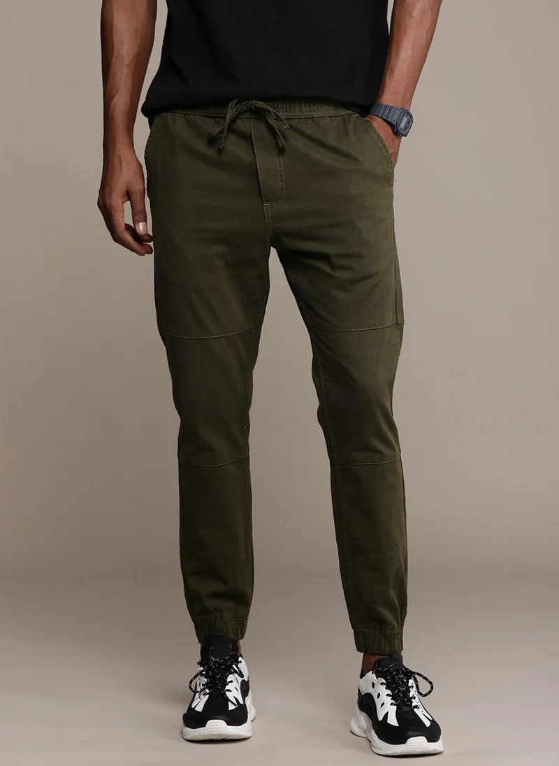 روجن Bold Olive Woven Jogger